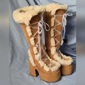 Stylish Tan Fur-Lined Women's Boots